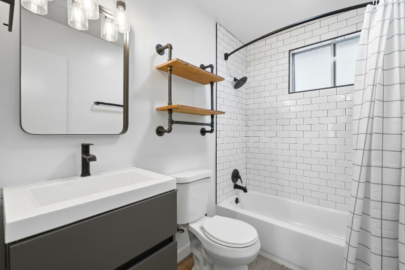 Building Photo - 5549 Fulcher Ave