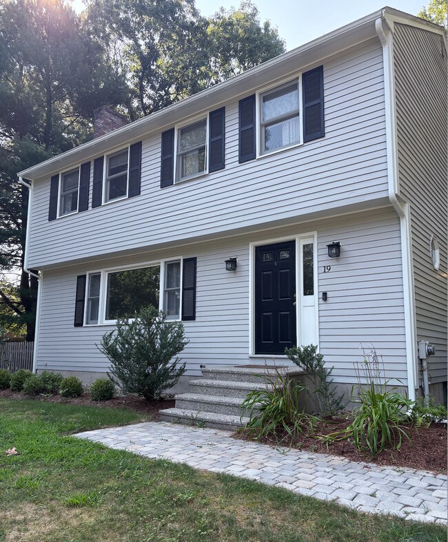 Building Photo - Available Now | 3 Bed, 1.5 Bath Single-Family Home in Westford, MA | Updated Kitchen, Finished Ba...