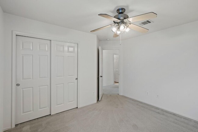 Building Photo - 10520 Fosseway Dr