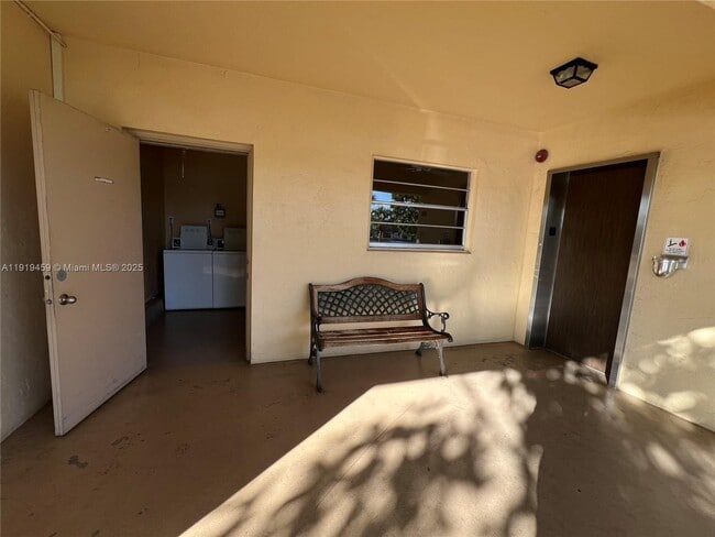 Building Photo - 301 Cambridge Rd