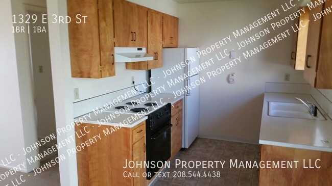 Building Photo - 1329 E 3rd St