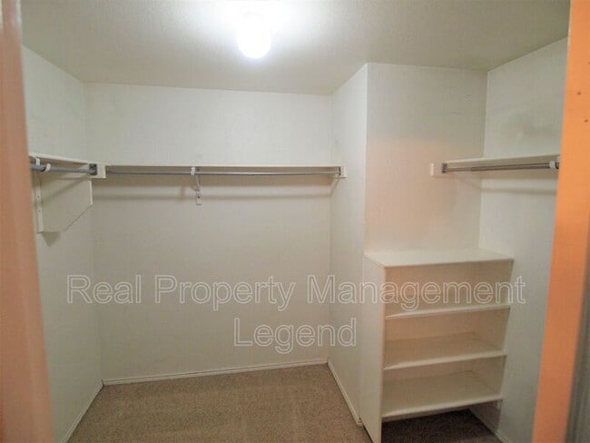 Building Photo - 3814 Juniper Hills Dr