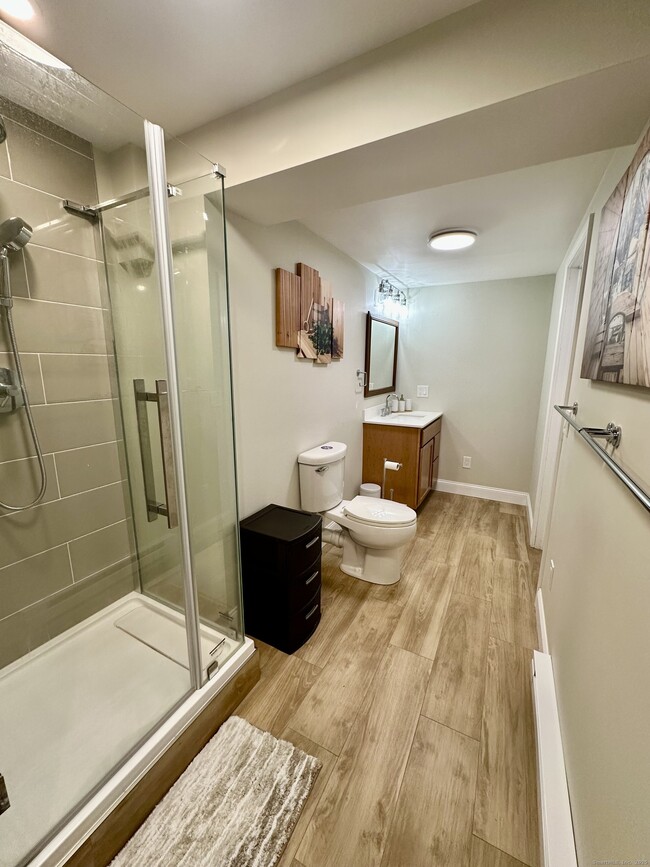 Building Photo - 19 Talcott Mountain Rd