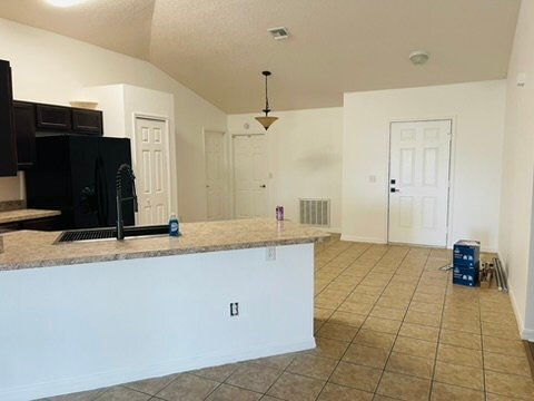 Building Photo - 1600 Mayaro Ct