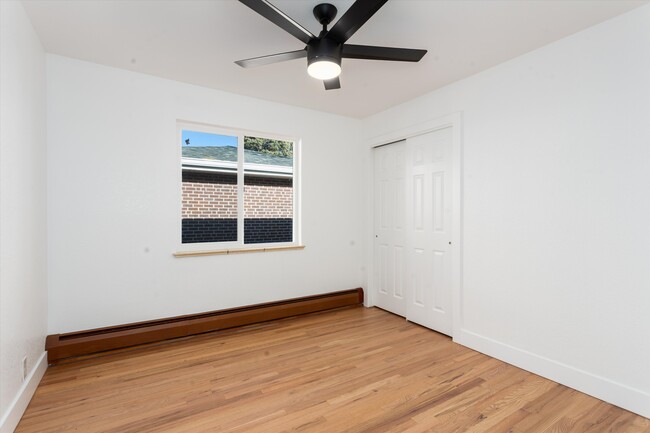 Building Photo - 1465 S Eaton St