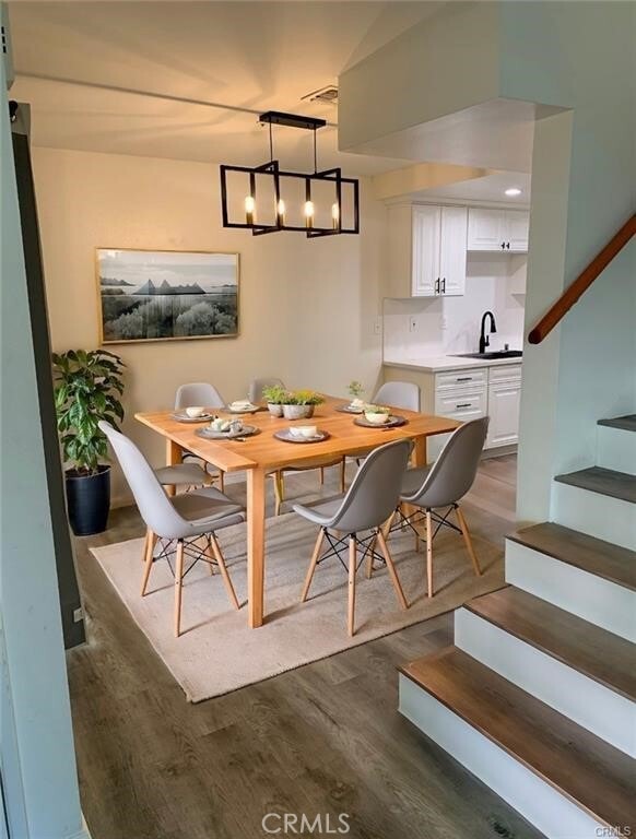 Building Photo - 521 W Duarte Rd