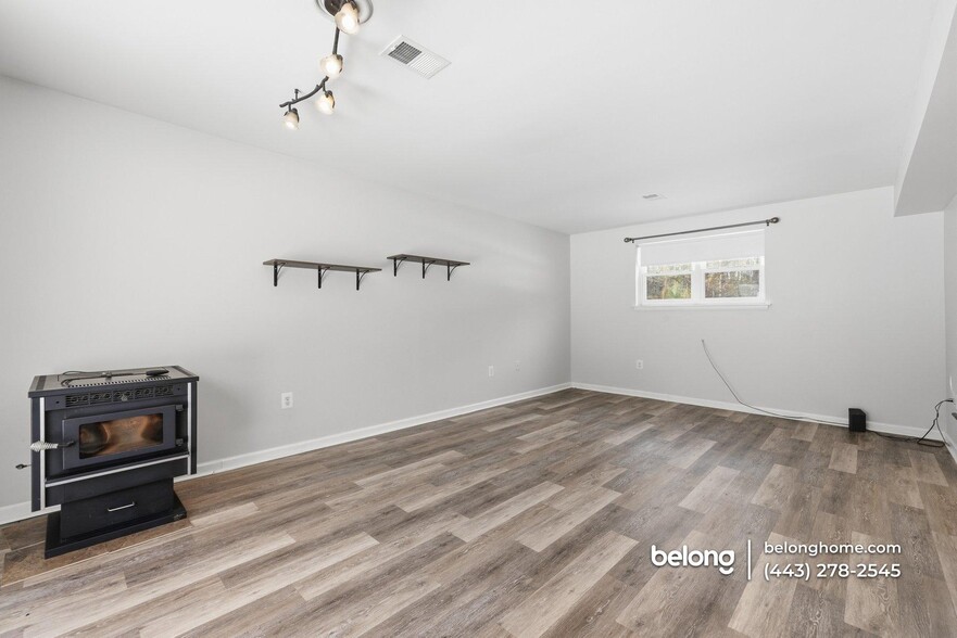 Building Photo - 15390 Matthews Manor Rd