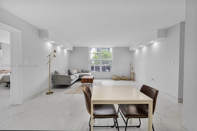 Building Photo - 1075 93rd St