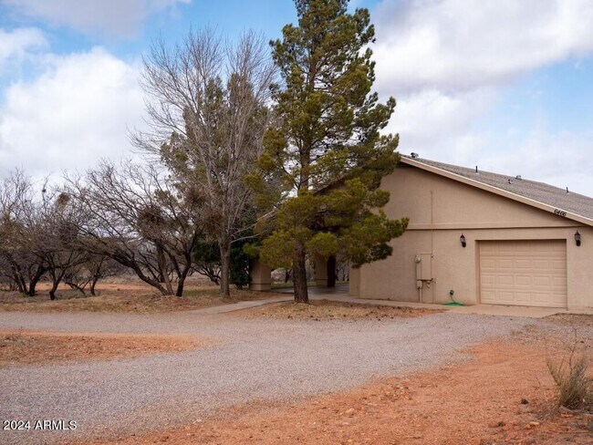 Primary Photo - 6466 E Ramsey Rd