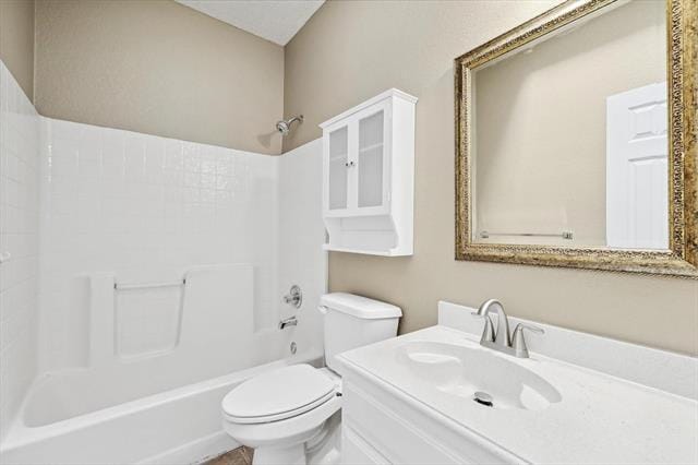 Building Photo - 4812 Highlands Dr