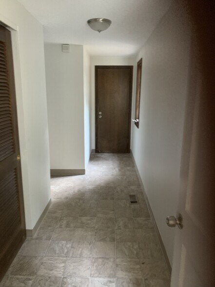 Building Photo - 1760 SW 90th Ave