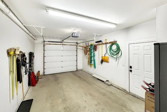 Building Photo - 1228 Co Rd 8