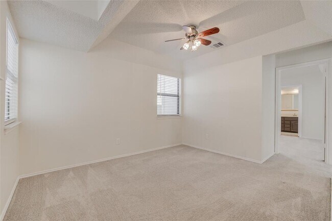 Building Photo - 10002 Talleyran Dr