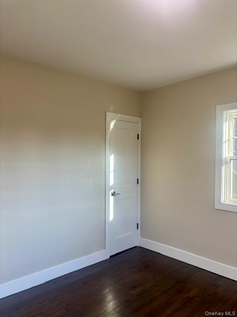 Building Photo - 1026 Glen Cove Ave