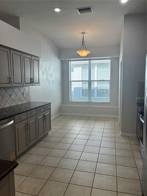 Building Photo - 31318 Heatherstone Dr