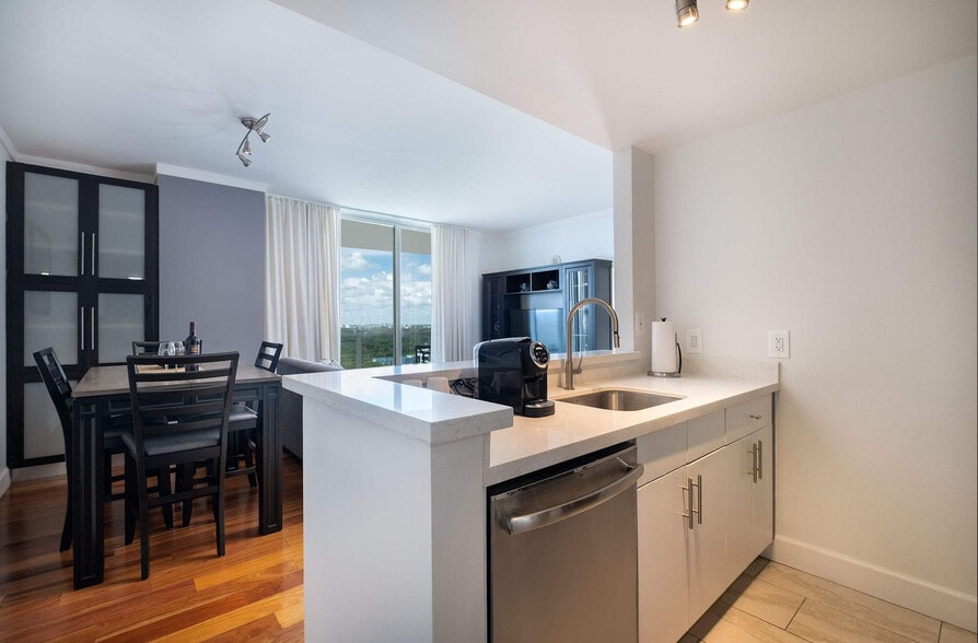 Building Photo - 2889 McFarlane Rd