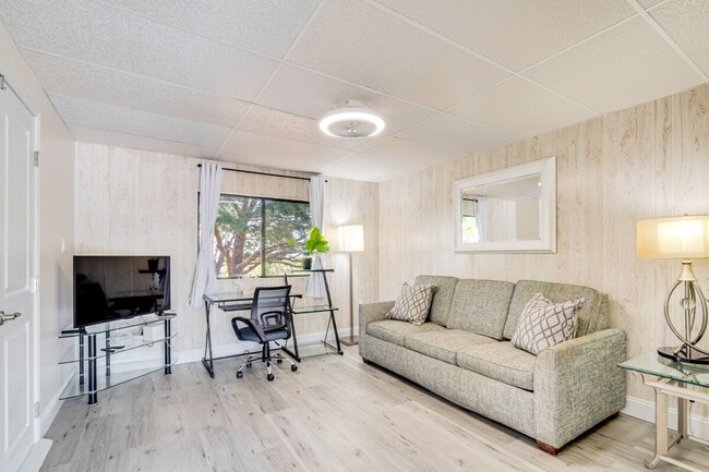 Building Photo - 1224 Dustin Dr