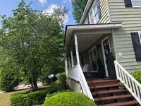 Building Photo - Apartment conveniently located in Auburn!