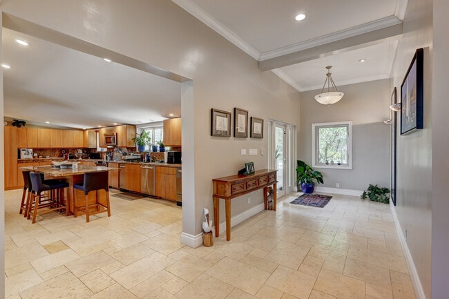 Building Photo - 2150 Tanbark Ln