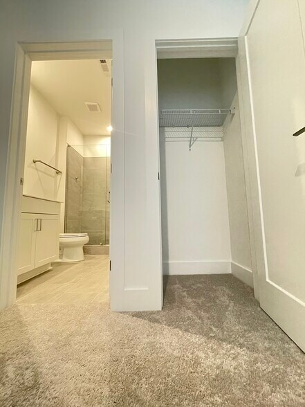 Building Photo - 510 Motivation Cir NW
