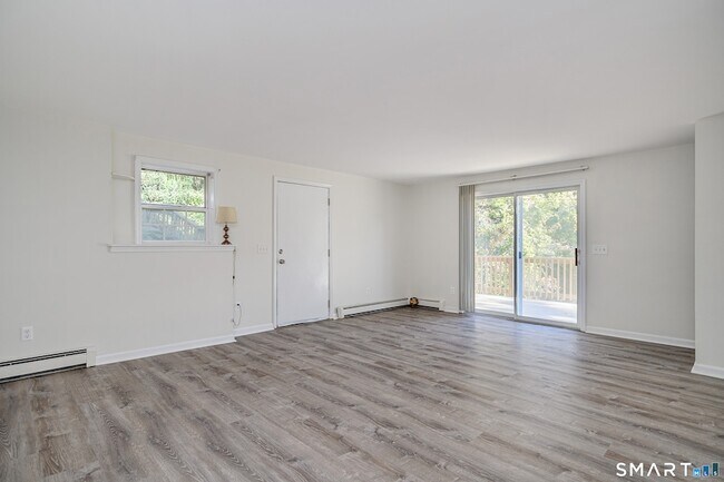 Building Photo - 54 Farview Dr