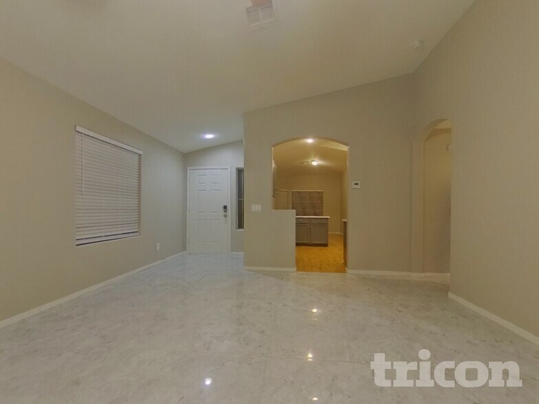 Building Photo - 24832 W Kowalsky Ln