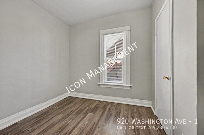 Building Photo - 920 Washington Ave