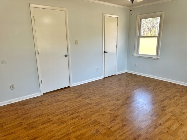 Building Photo - 115 Fieldcrest Dr