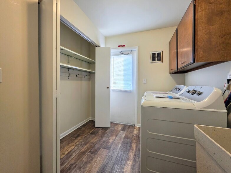 Building Photo - 63 Terrace Ave