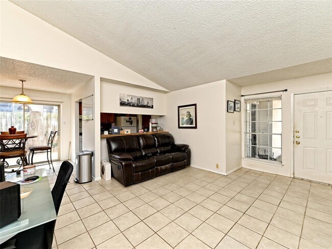 Building Photo - 12002 Arrowwood Dr