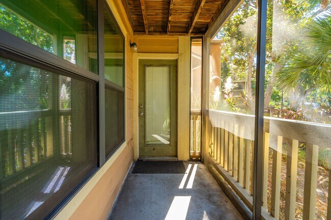 Building Photo - 2 Bedroom Nestled Away in the Heart of Daytona