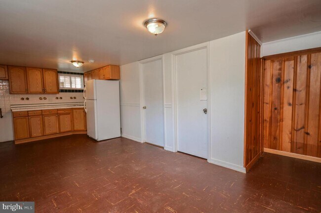 Building Photo - 1111 Gilbert Rd