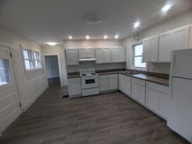 Building Photo - 201 Division St
