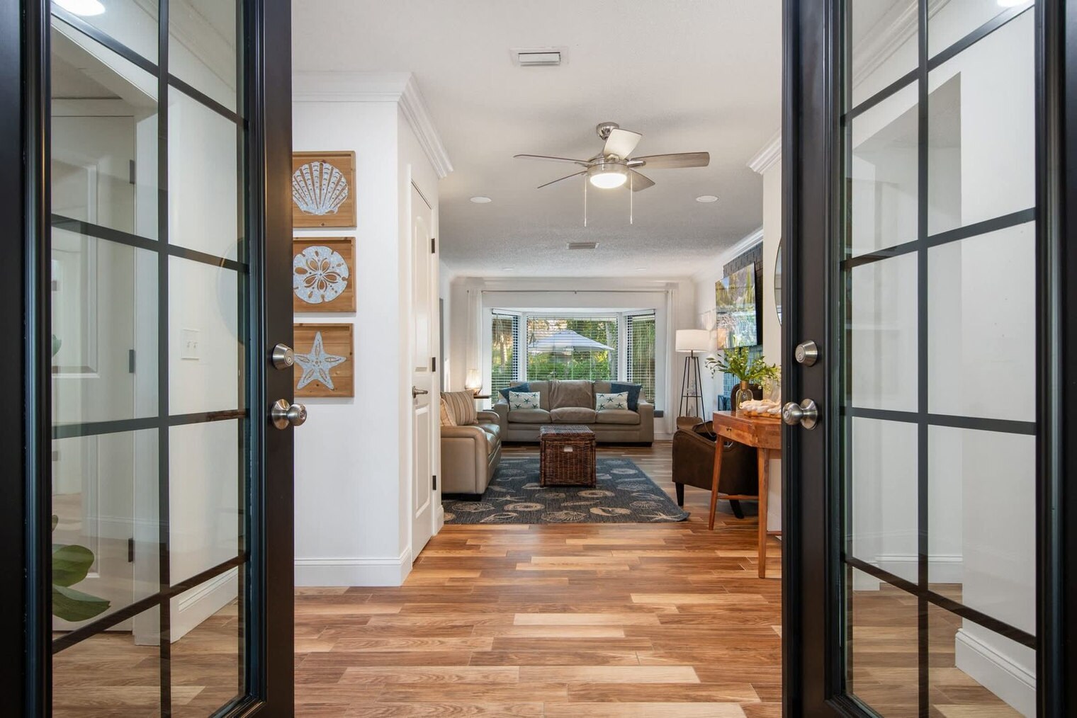 Building Photo - 612 Montezuma Dr