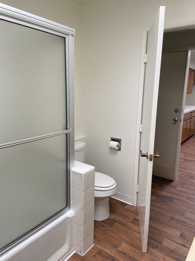 Building Photo - 3832 Fifth Ave