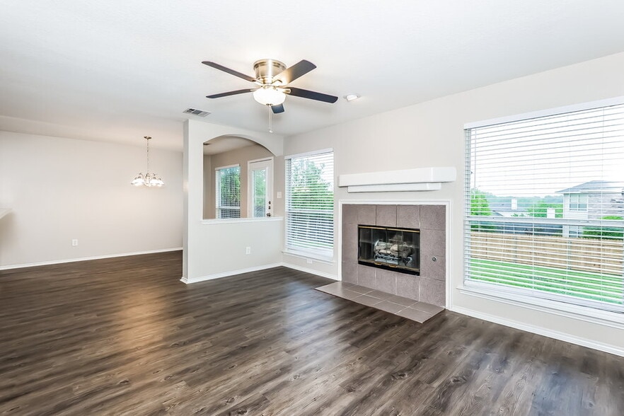 Building Photo - 6072 Grand Champion Blvd