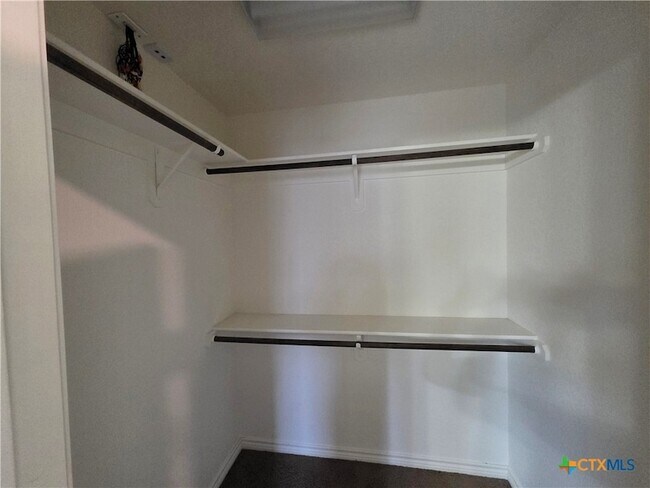 Building Photo - 1713 Risen Star Ln