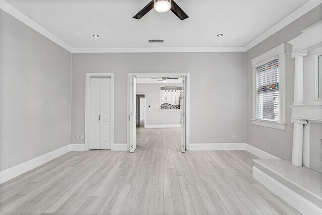 Building Photo - 4719 Junius St