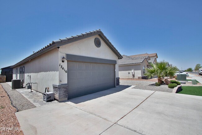 Building Photo - 13416 Cinderford Ave