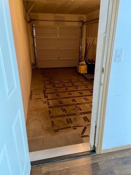 Garage/Storage - 756 NE 92nd Ave
