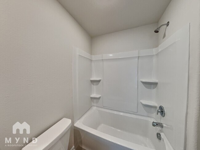 Building Photo - 334 Taverners Ln