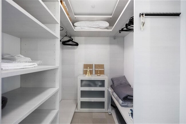 Building Photo - 88 SW 7th St