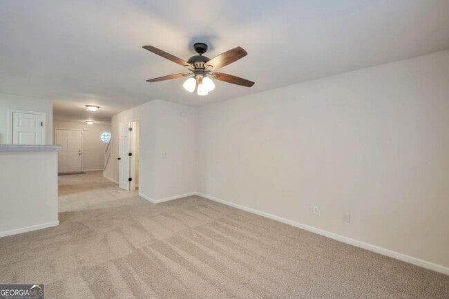 Building Photo - 6338 Hickory Ln Cir