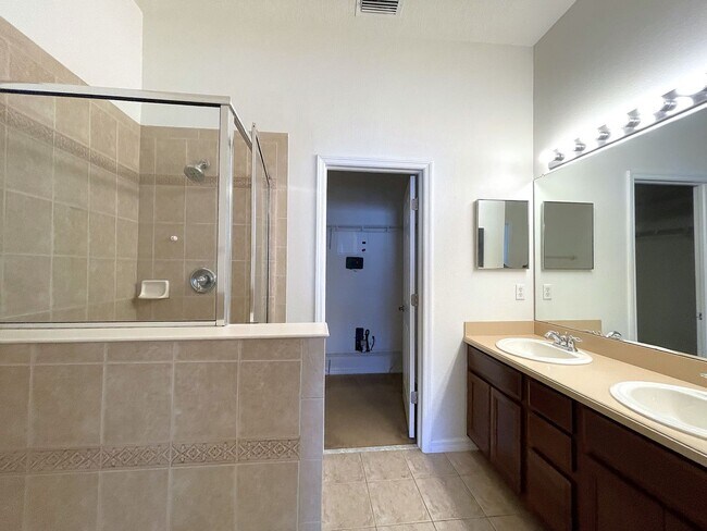 Building Photo - 6898 47th Ln N