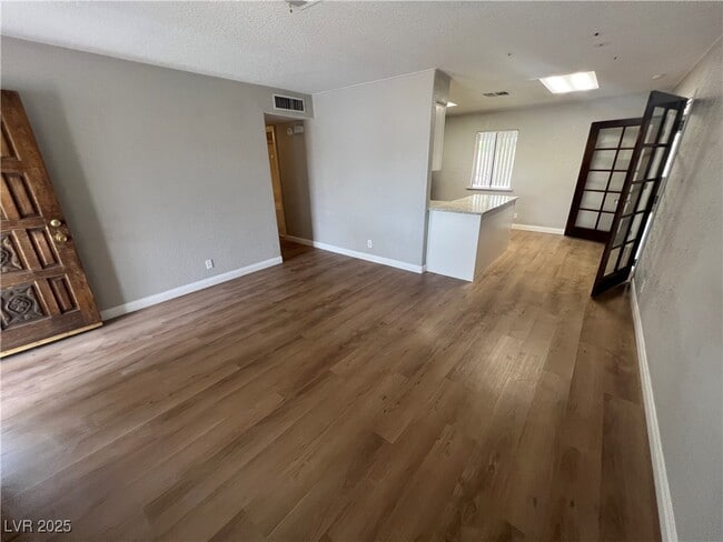 Building Photo - 5909 Glen Eagles Ln