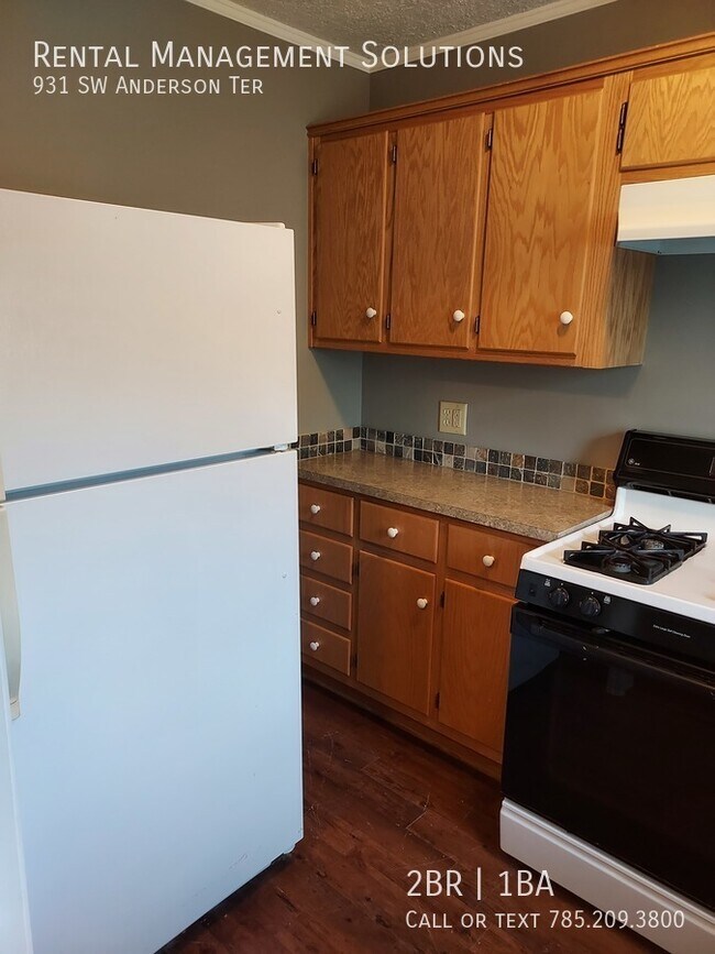 Building Photo - 931 SW Anderson Ter- 2 BED/1 BATH