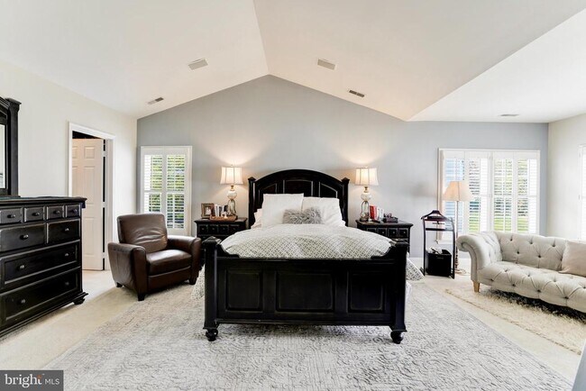 Building Photo - 2945 Oakton Knoll Ct