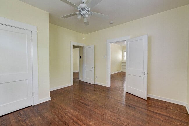 Building Photo - Old-world elegance with modern comfort!