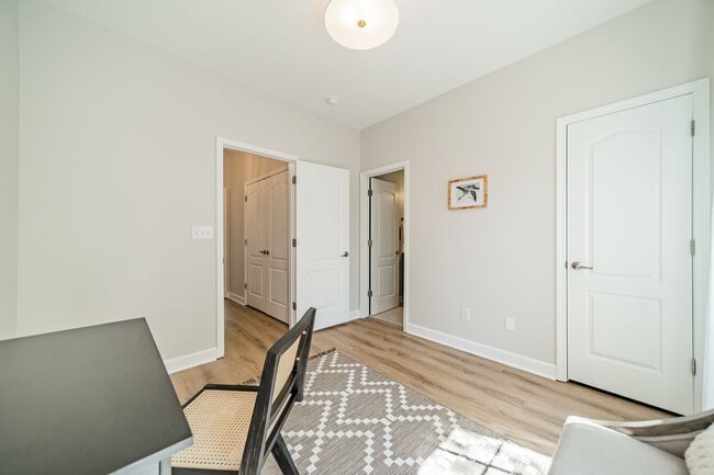 Building Photo - UPGRADES! Two Bedroom Townhouse - Six Month Lease Only!!