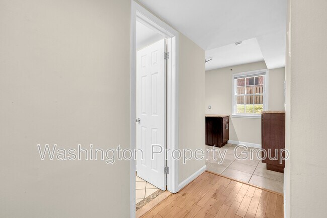 Building Photo - 736 Quince Orchard Blvd